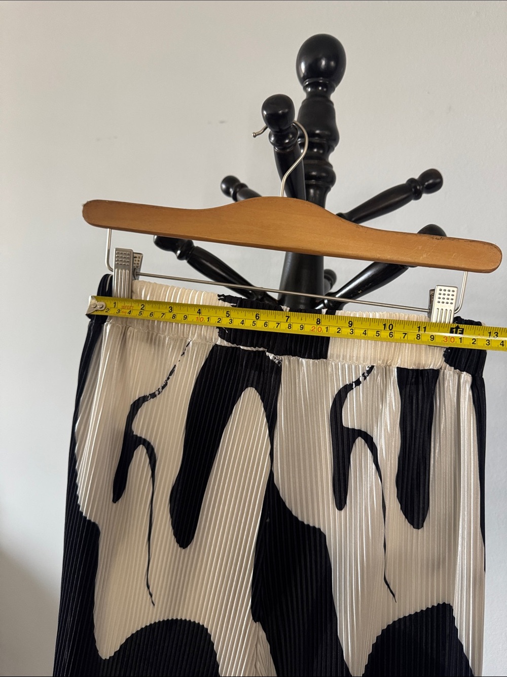 Black & White Abstract Print Wide Leg Pants - Picture 3 of 3